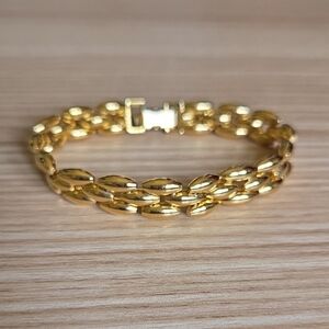 Vintage Trifari Gold-Tone Panther Chain Bracelet